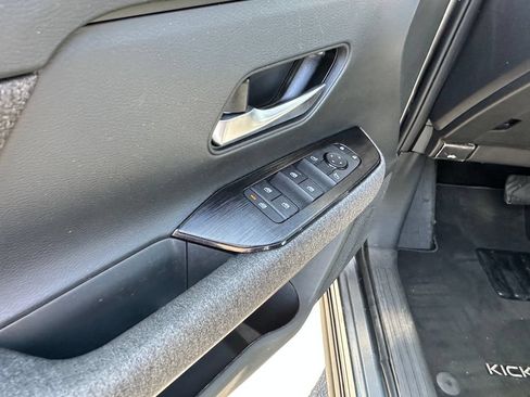 Used 2026 Nissan Kicks SV FWD image 20