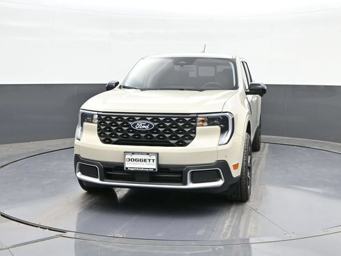 Used 2025 Ford Maverick Lariat w/ 4K Tow Package AWD/4WD image 25