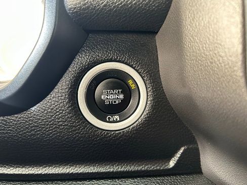 Used 2023 RAM 1500 Laramie image 31