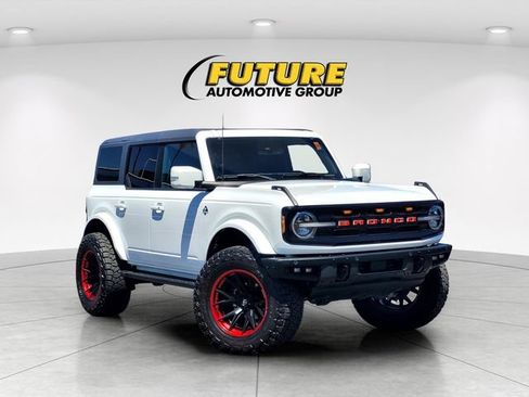 Certified 2024 Ford Bronco Outer Banks AWD/4WD image 1