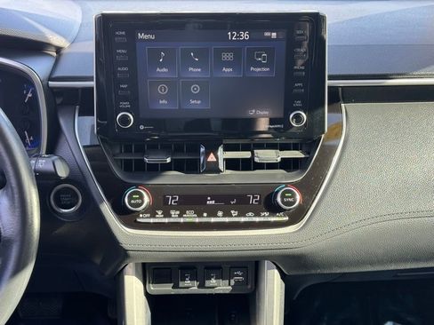 Certified 2022 Toyota Corolla Cross XLE image 16