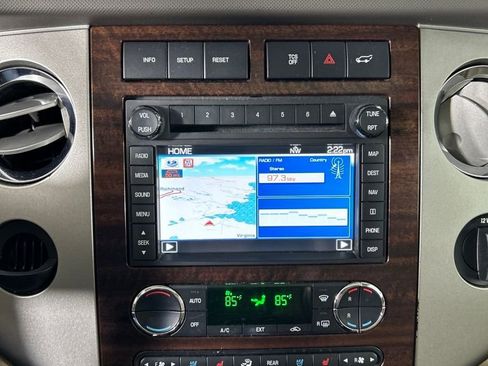 Used 2014 Ford Expedition XLT w/ Equipment Group 202A image 14