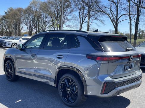 New 2026 Volkswagen Tiguan SE R-Line image 5