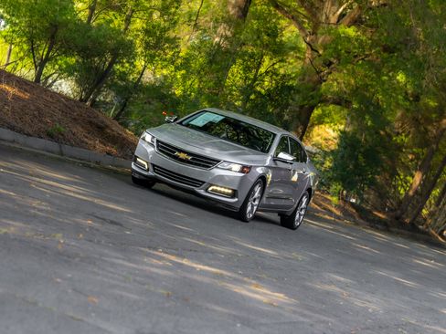 Used 2018 Chevrolet Impala Premier FWD image 45
