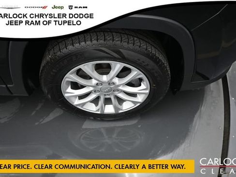 Used 2021 Jeep Cherokee Latitude FWD image 41