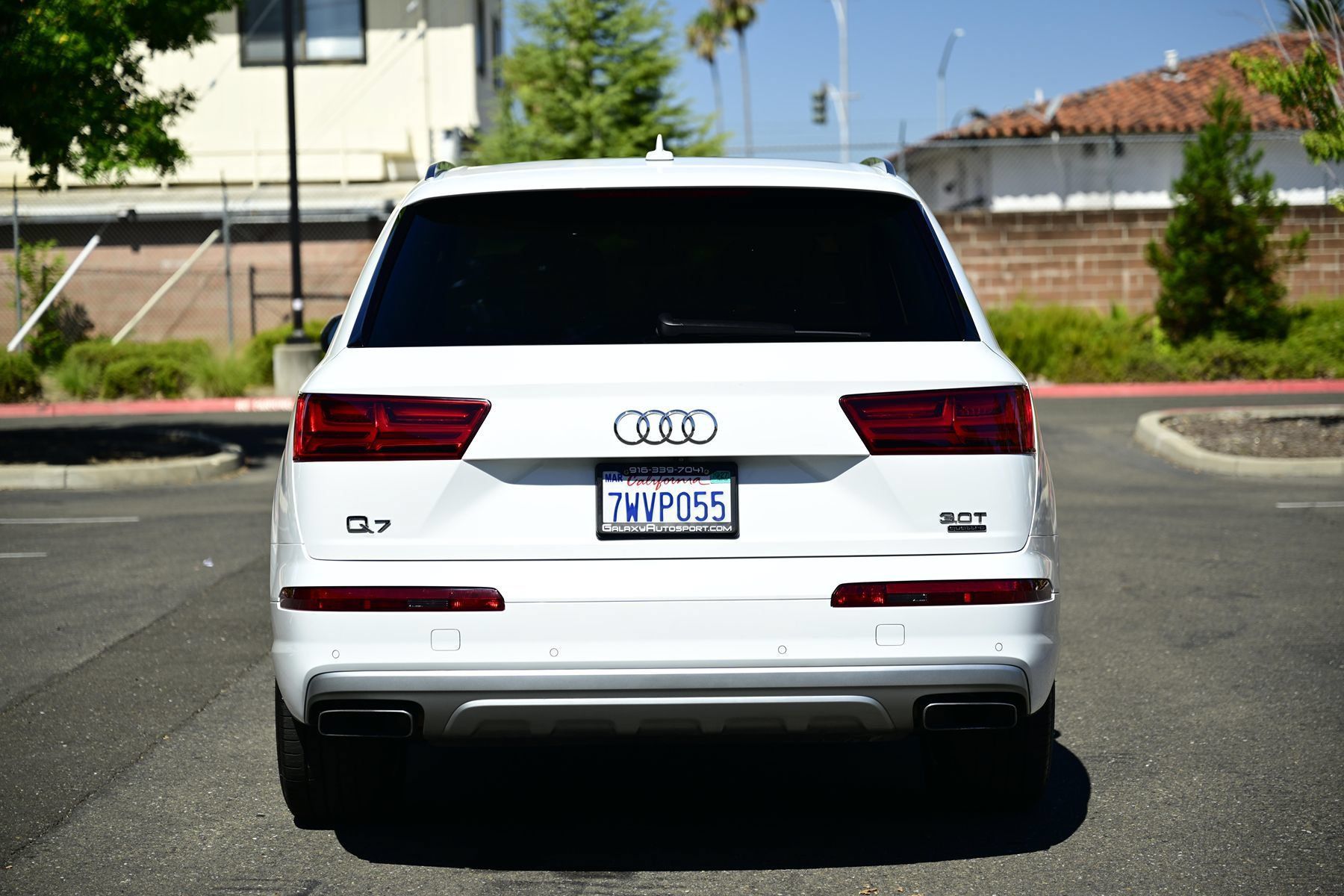 Used 2017 Audi Q7 3.0T Premium Plus w/ Premium Plus Package AWD/4WD image 6