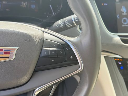 Used 2017 Cadillac XT5 Premium Luxury w/ LPO, Wheel Lock Package AWD/4WD image 16