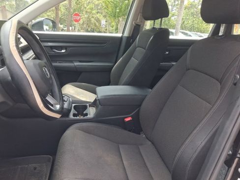 Used 2023 Honda CR-V LX image 17