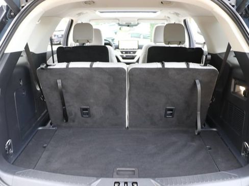 Used 2025 Ford Explorer Active w/ Active Comfort Package AWD/4WD image 14