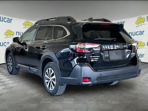 Used 2025 Subaru Outback Premium AWD/4WD image 4
