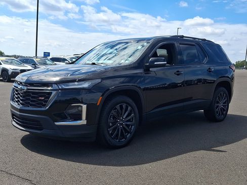 Used 2023 Chevrolet Traverse RS AWD/4WD image 3