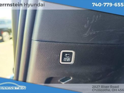 Used 2023 Jeep Wagoneer L Series III w/ Premium Group I AWD/4WD image 30