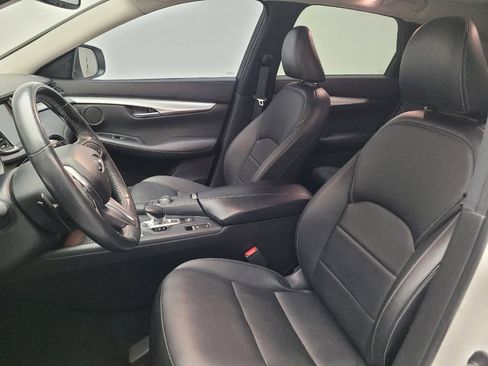 Used 2019 INFINITI QX50 Luxe w/ Navigation Package FWD image 17
