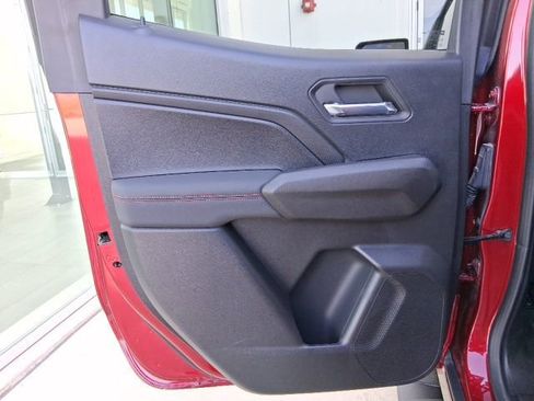 Used 2024 Chevrolet Colorado Z71 w/ Z71 Convenience Package 2 image 21