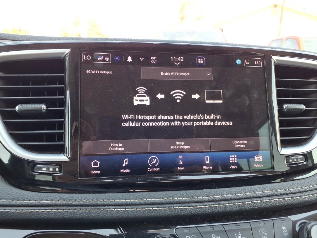 Used 2022 Chrysler Pacifica Limited FWD image 14