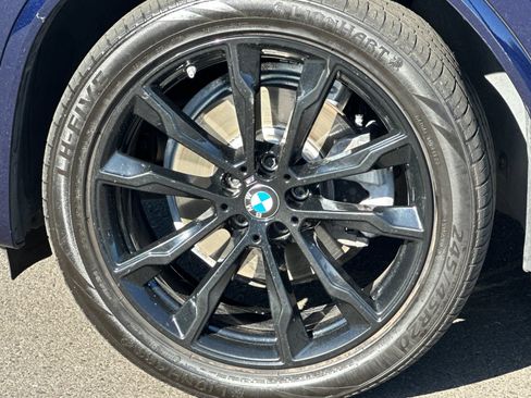 Used 2024 BMW X4 xDrive30i w/ Premium Package AWD/4WD image 32