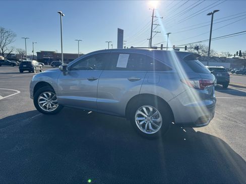 Used 2017 Acura RDX AWD w/ Technology Package image 4