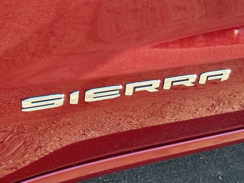 Used 2026 GMC Sierra 1500 SLT AWD/4WD image 31