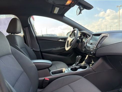 Used 2016 Chevrolet Cruze LT w/ Convenience Package image 29