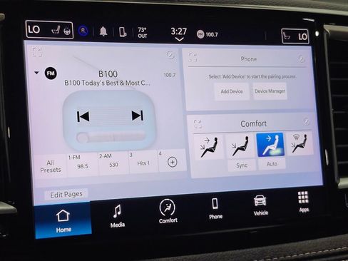 Used 2023 Chrysler Pacifica Touring FWD image 34