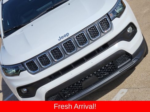 Used 2023 Jeep Compass Latitude AWD/4WD image 14