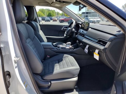 New 2026 Mitsubishi Outlander SE AWD/4WD image 11