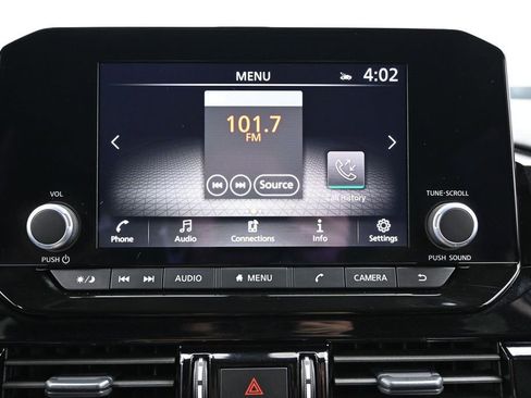 Used 2025 Nissan Pathfinder SV AWD/4WD image 30