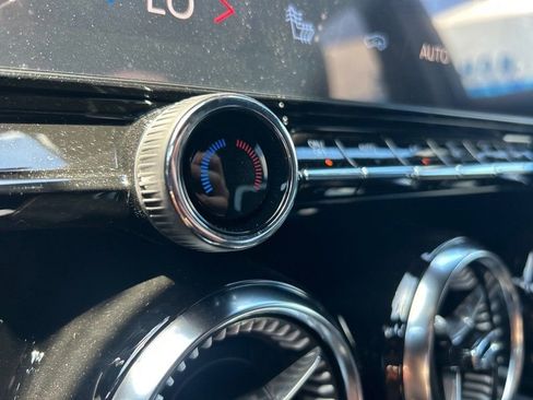 New 2025 Chevrolet Blazer EV LT image 18