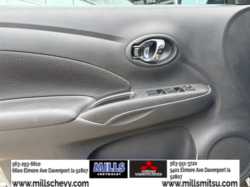 Used 2018 Nissan Versa SV FWD image 9