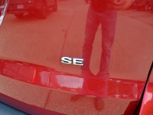 Used 2021 Ford EcoSport SE FWD image 12