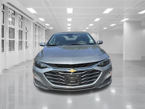 Used 2025 Chevrolet Malibu LT FWD image 2