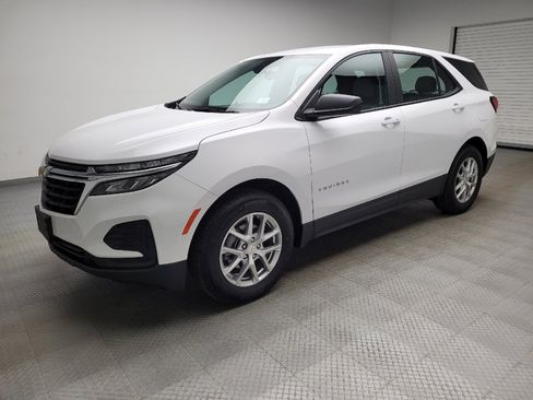 Used 2024 Chevrolet Equinox LS image 2