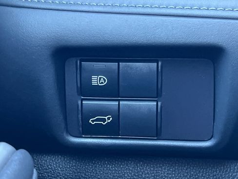 Certified 2022 Toyota Highlander XLE AWD/4WD image 31