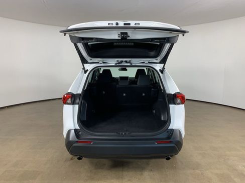 Used 2024 Toyota RAV4 LE AWD/4WD image 12