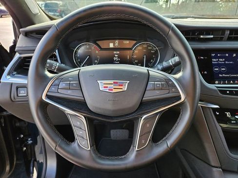 Certified 2025 Cadillac XT5 Premium Luxury FWD image 25