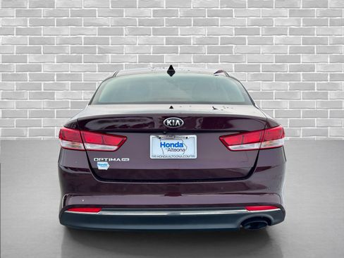 Used 2018 Kia Optima LX image 4