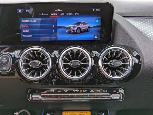New 2025 Mercedes-Benz GLA 35 AMG 4MATIC image 12