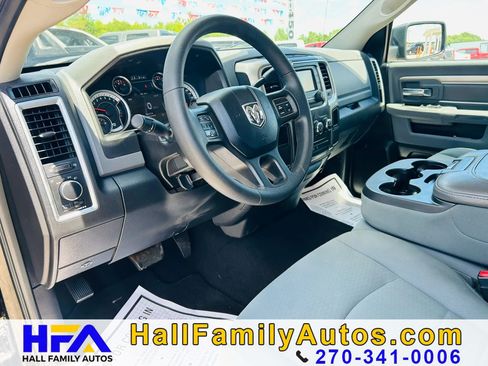 Used 2013 RAM 1500 Classic SLT w/ Premium Display Pkg RWD image 12