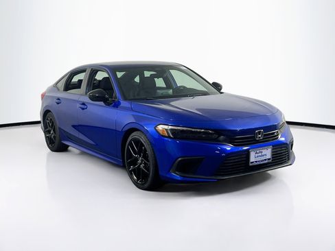 Used 2023 Honda Civic Sport image 3