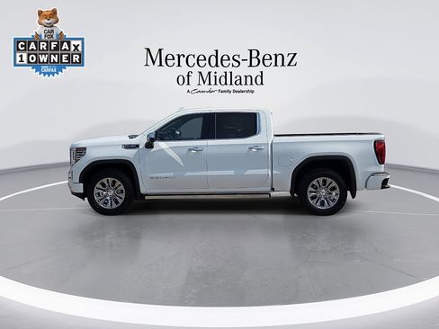 Used 2023 GMC Sierra 1500 Denali w/ Technology Package AWD/4WD image 5