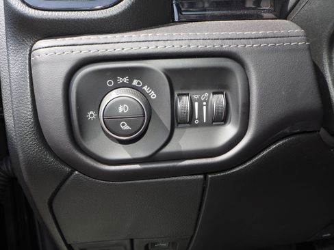 New 2025 RAM 2500 Limited image 31