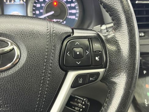 Used 2020 Toyota Sienna XLE FWD image 24