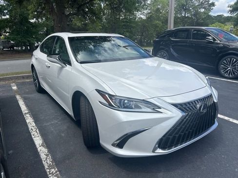 Certified 2025 Lexus ES 350 w/ Premium Package FWD image 3