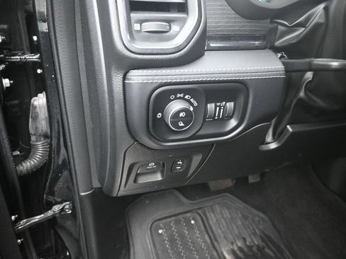 Used 2022 RAM 1500 Limited AWD/4WD image 13