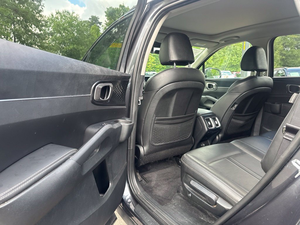 Used 2024 Kia Sorento S w/ Panoramic Sunroof Package AWD/4WD image 5