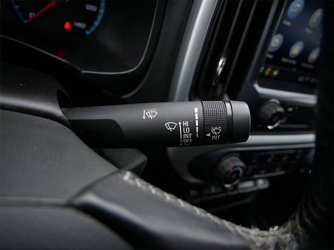 Used 2020 Chevrolet Colorado LT w/ Safety Package image 21