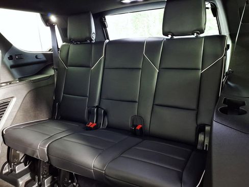 Used 2023 Cadillac Escalade Sport w/ LPO, ONYX Package RWD image 9