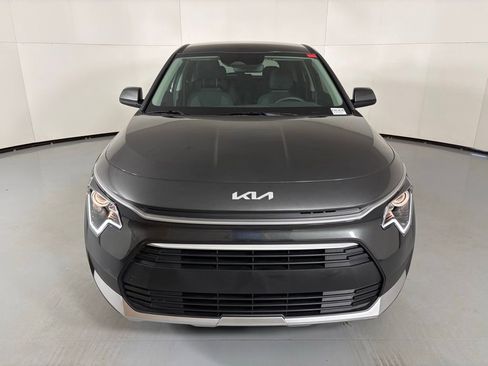 New 2026 Kia Niro LX image 3
