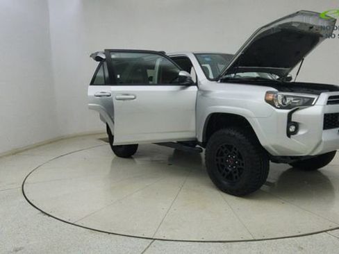 Used 2022 Toyota 4Runner SR5 AWD/4WD image 71