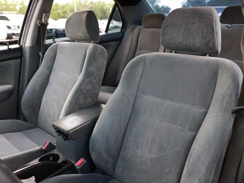 Used 2004 Honda Accord LX image 6